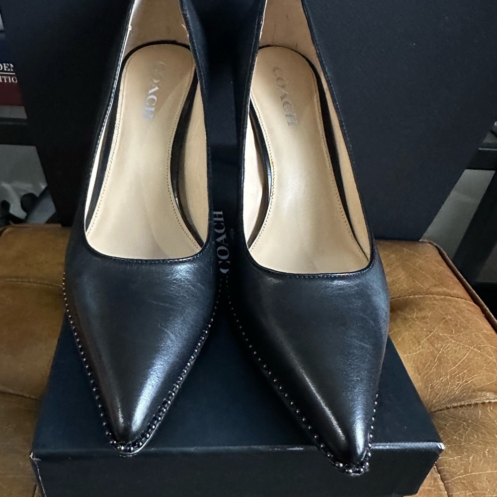 Coach Size 11 Black Leather Pumps
